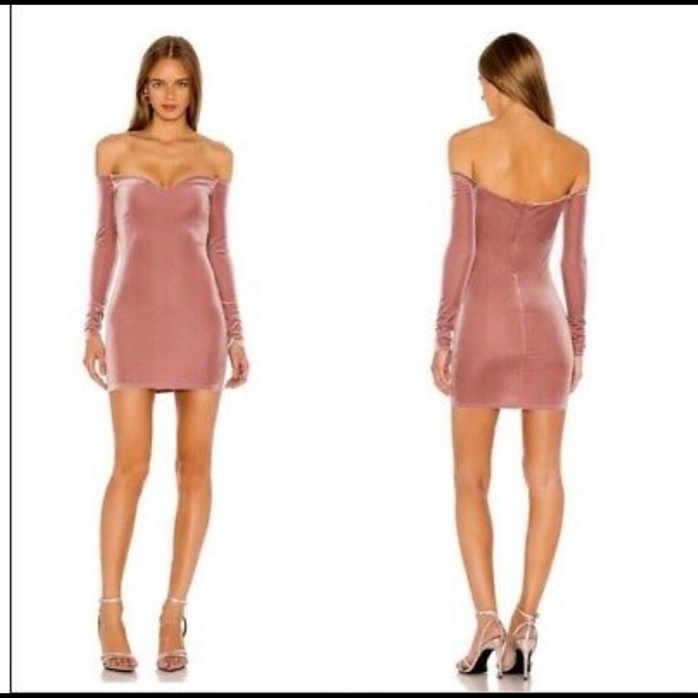 - NWT NBD Pink velvet off shoulder body con …
